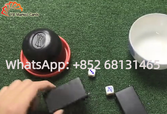 플라스틱 12 밀리미터 / 16 밀리미터는 애니멀 프린트와 세트 도박 카지노 게임 주사위를 분할합니다